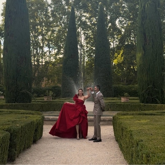 Marchesa Strapless Draped Rosette Rose Faille Ballgown Size M/ US 6 - Picture 10 of 13